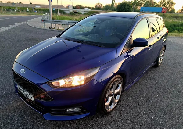 samochody osobowe Ford Focus cena 50500 przebieg: 140000, rok produkcji 2015 z Wrocław